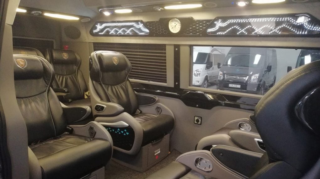 Thái Dương Limousine Bus