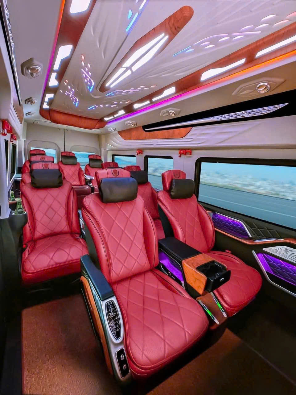 Xe đi Campuchia tháng 10